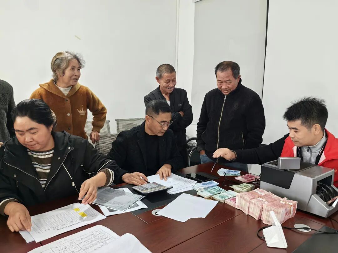 5b56bb1158ff9b6e4139df1f377123fa.jpg 5b56bb1158ff9b6e4139df1f377123fa.jpg